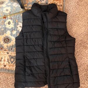 Gap puffer vest